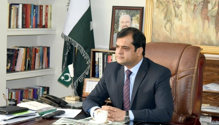 نوجوان نسل تعلیم کے ساتھ ساتھ کھیلوں کی سرگرمیوں میں بھی بڑھ چڑ ھ کر حصہ لیں.لیاقت شاہوانی