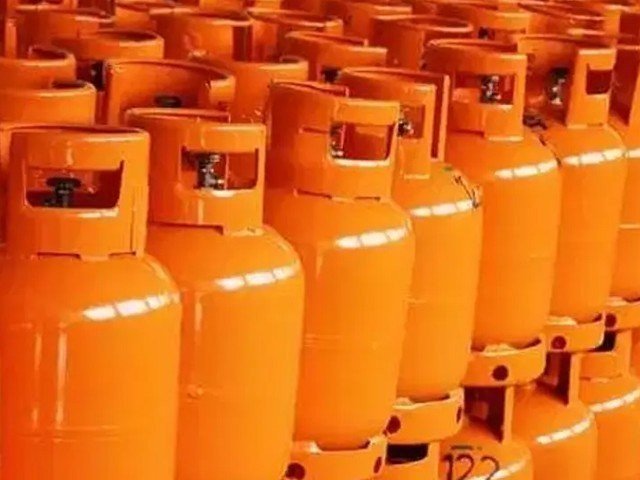 ایل پی جی 27 روپے مہنگی، فی کلو قیمت 233 ہو گئی