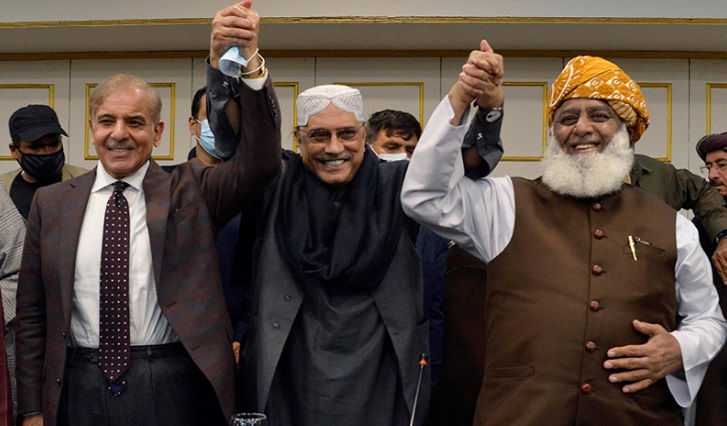 وزیراعلیٰ پنجاب کا انتخاب: حکومت اور اتحادیوں کا فل کورٹ بینچ کیلیے پٹیشن دائر کرنے کا فیصلہ