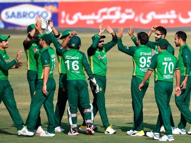 گرین شرٹس سرد موسم میں ماحول گرمانے کیلیے تیار