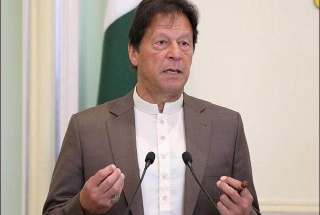 شہباز شریف 40 چوروں کے ساتھ قطر بھیک مانگنے گیا ہے، عمران خان