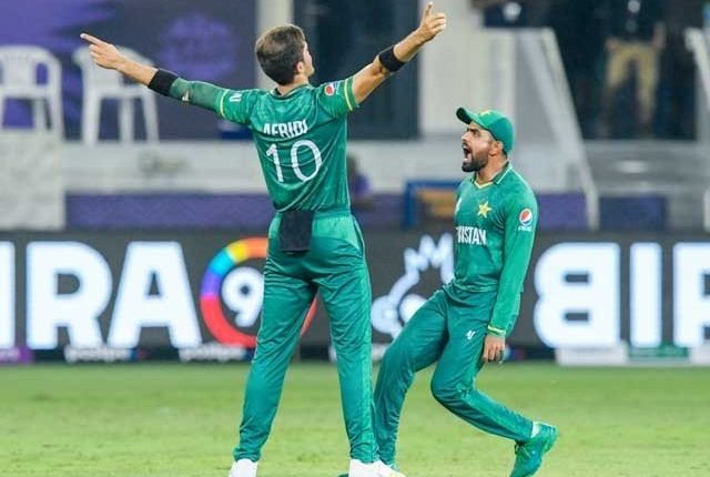 بابراعظم چاہتے ہیں کہ شاہین اسکواڈ کے ہمراہ رہے، ترجمان پی سی بی