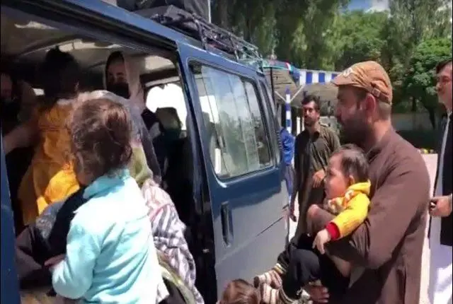 کالام، کمراٹ اور ملحقہ علاقوں میں پھنسے سیاحوں کی ہیلی کاپٹر کے ذریعے منتقلی