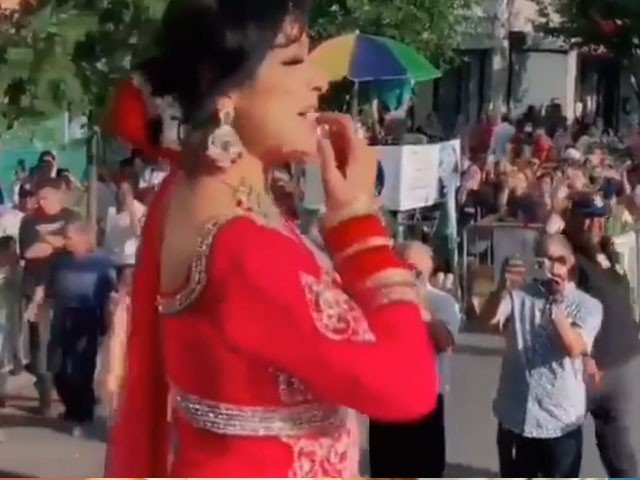 سیلاب متاثرین کیلئے فنڈ ریزنگ تقریب میں میرا کے رقص کی وڈیو وائرل