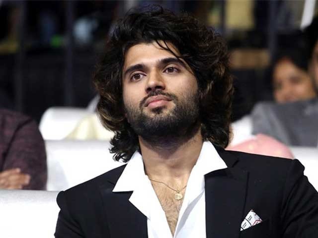 فلم ’لائیگر‘ کی ناکامی پر اداکار ڈیوراکُنڈا نے فلمسازوں کو 6 کروڑ دینے کا اعلان کردیا