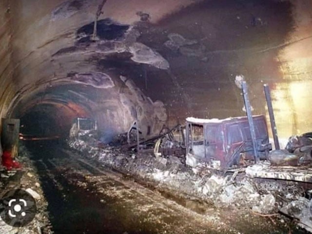 افغانستان کے ٹنل میں آئل ٹینکر دھماکے سے پھٹ گیا؛ 19 جاں بحق اور 32 زخمی