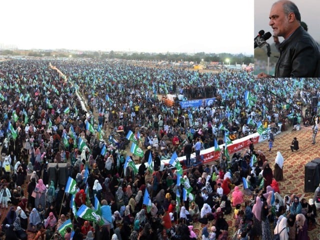 کراچی: جماعت اسلامی کی جانب سے کراچی سے تین کروڑ سے زائد عوام کے جائز و قانونی حقوق کے حصول اور گھمبیر مسائل کے حل کے لیے ”اعلان کراچی“ جاری کردیا۔ امیر جماعت اسلامی کراچی اور حق دو کراچی تحریک کے قائد حافظ نعیم الرحمن نے اتوار کو باغ جناح میں منعقدہ جلسے میں اعلان کراچی، خواتین چارٹر اور وژن 2023-2027 کے اہم نکات پیش کیے اور وفاقی و صوبائی حکومتوں سے اہل کراچی کے حقوق اور شہر ی و بلدیاتی اداروں کے اختیارات و وسائل دینے اور الیکشن کمیشن سے 15 جنوری کو بلدیاتی انتخابات کرانے اور فوج اور رینجرز کے اہلکاروں کو پولنگ اسٹیشن کے باہر اسٹیٹک پوزیشن پر تعینات کرنے کا مطالبہ کیا۔ جلسے میں شہر بھر سے بڑی تعداد میں مرد وخواتین، بچے، بزرگ، نوجوان، طلبہ و اساتذہ، علماء کرام، تاجر بردری، مزدور، وکلاء، ڈاکٹرز، انجینئرز، سول سوسائٹی و اقلیتی کمیونٹی کے نمائندے اور جماعت اسلامی کے بلدیاتی امیدواران شریک ہوئے۔ جلسے سے خطاب کرتے ہوئے حافظ نعیم الرحمان نے کہا کہ بلدیاتی انتخابات میں کامیابی کے بعد آئندہ 4 سالوں میں ہر ضلع میں ایک بڑا اسپتال، ہر ٹاؤن میں چیسٹ پین سینٹرز، پیچیدہ بیماریوں کے لیے مہنگے ٹیسٹ رعایتی بنیادوں پر کروانے کے لیے ڈائیگناسٹک سینٹرز قائم کیے جائیں گے۔ طالبات کے لیے یونیورسٹیاں، طلبہ کی تکنیکی تعلیم کی فراہمی کے لیے اداروں کا قیام، روزگار میں معاونت،شہر کے لیے شایان شان جامع ماس ٹرانزٹ پروگرام، فلائی اوورز‘ انڈر پاسز، دو منزلہ سڑکیں، لا ئٹ ریل، سرکلر ریلوے کے علاوہ ہزاروں جدیدبسیں اور سڑکوں کی بحالی وژن 2023-2027 پروگرام کا حصہ ہوں گے ۔ انہوں نے کہا کہ K-4 منصوبہ کے 650 ملین گیلن پانی فراہمی منصوبے کے تینوں فیز اور نکاسی آب کا منصوبہ S-3 مکمل کیا جائے گا ۔صنعتی اور تجارتی مراکز میں ہنگامی اور ترجیحی بنیادوں پر انفر اسٹرکچر کو بحال، پانی اور سیوریج کا نظام، گیس اور بجلی کی بلاتعطل فراہمی کے لیے جدوجہد کی جائے گی۔ حافظ نعیم نے کہا کہ خواتین کے لیے محفوظ، سستی اور باعزت ٹرانسپورٹ، خواتین مراکز، ورکنگ ویمن کو تحفظ اور برابری کی سطح پر تنخواہ، ہر محلہ میں فیملی پارک، گھریلو مسائل کے حل کے لیے یوسی کی سطح پر پنچائیت کا نظام، خواتین کے لیے باعزت تعلیم و روزگار کا انتظام، خواتین کی بنیادی صحت کے لیے ڈسپنسریز کا قیام عمل میں لایا جائے گا۔ امیر جماعت اسلامی کراچی نے مطالبہ کیا کہ شہر کراچی وفاقی حکومت کو اس کے بجٹ کا تقریباََ 55 فیصد اور حکومت سندھ کو تقریباََ 95 فیصد ادا کرتا ہے جبکہ خرچ 2 فیصد بھی نہیں ہوتا۔ کراچی سے جمع شدہ ریونیو کا کم از کم 15 فیصد حصہ شہر پر خرچ کیا جائے۔ کراچی کو میگا سٹی گورنمنٹ کی خصوصی حیثیت دیتے ہوئے بااختیار بلدیاتی نظام دیا جائے۔ سہولیات فراہم کرنے والے تمام ترقیاتی ادارے بشمولLARP, LDA, MDA, KDA کو بلدیہ کراچی کے ماتحت کیا جائے۔ انہوں نے کہا کہ فوری طور پر کراچی کی درست مردم شماری کرائی جائے۔ کراچی کی ساڑھے 3 کروڑ آبادی کے لحاظ سے کراچی کی قومی اور صوبائی اسمبلی کی نشستیں اوریونین کونسلوں کی تعداد متعین کی جائیں، کوٹہ سسٹم فوری طور پر ختم کیا جائے اور ہر سطح پر داخلے اور نوکریاں صرف اور صرف میرٹ کی بنیاد پر دی جائیں۔ جماعت اسلامی کراچی نے مطالبہ کیا کہ سرکاری اداروں میں کراچی کے نوجوانوں کو نوکریاں دی جائیں۔ کراچی کی اسامیوں پر جعلی ڈومیسائل کی بنیاد پر بھرتیاں بند کی جائئیں اور کراچی کے اداروں میں مقامی افراد کو اسامیوں پر تعینات کیا جائے۔ حافظ نعیم الرحمان نے مزید کہا کہ آج عوام نے ثابت کر دیا ہے کہ شہر کراچی نئے دور میں داخل ہو گیا ہے، یہ شہر اب شہر کھنڈرات میں تبدیل نہیں ہوگا، اس شہر کو وارث مل گئے ہیں، جماعت اسلامی اس شہر کو تعمیر و ترقی کی شاہراہ پر ڈالے گی، آج کراچی کی خواتین نے بھی نئی تاریخ رقم کی ہے، عوام کو حق دیا جائے کہ وہ اپنی مرضی سے اپنے نمائندے منتخب کریں، جوڑ توڑ کی سیاست ختم کی جائے، کراچی کے عوام کو تحفظ دیا جائے، حکمران اگر عوام کی حفاظت نہیں کر سکتی تو عوام کو اجازت دی جائے کہ وہ اسلحے کا لائسنس حاصل کریں۔ انہوں نے اعلان کیا کہ جماعت اسلامی عوام کے تحفظ کے لیے محلہ کمیٹیاں تشکیل دے گی، اب ہم تقسیم نہیں ہوں گے بلکہ شہر کے سارے لوگ مل کر ایک دوسرے کی حفاظت کریں گے، حافظ نعیم نے یہ بھی مطالبہ کیا کہ کراچی کو اسٹریٹ کرائم سے پاک کرنے کے لیے رینجرز کو اختیارات دیے جائیں۔