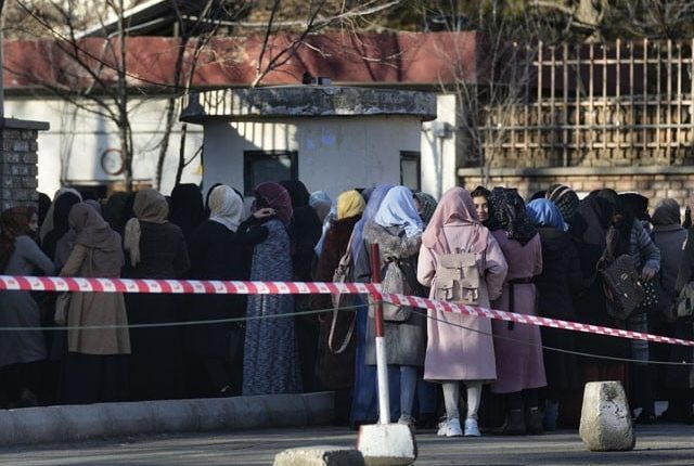 افغانستان میں یونیورسیٹیز کھل گئیں؛ طالبات پر پابندی برقرار
